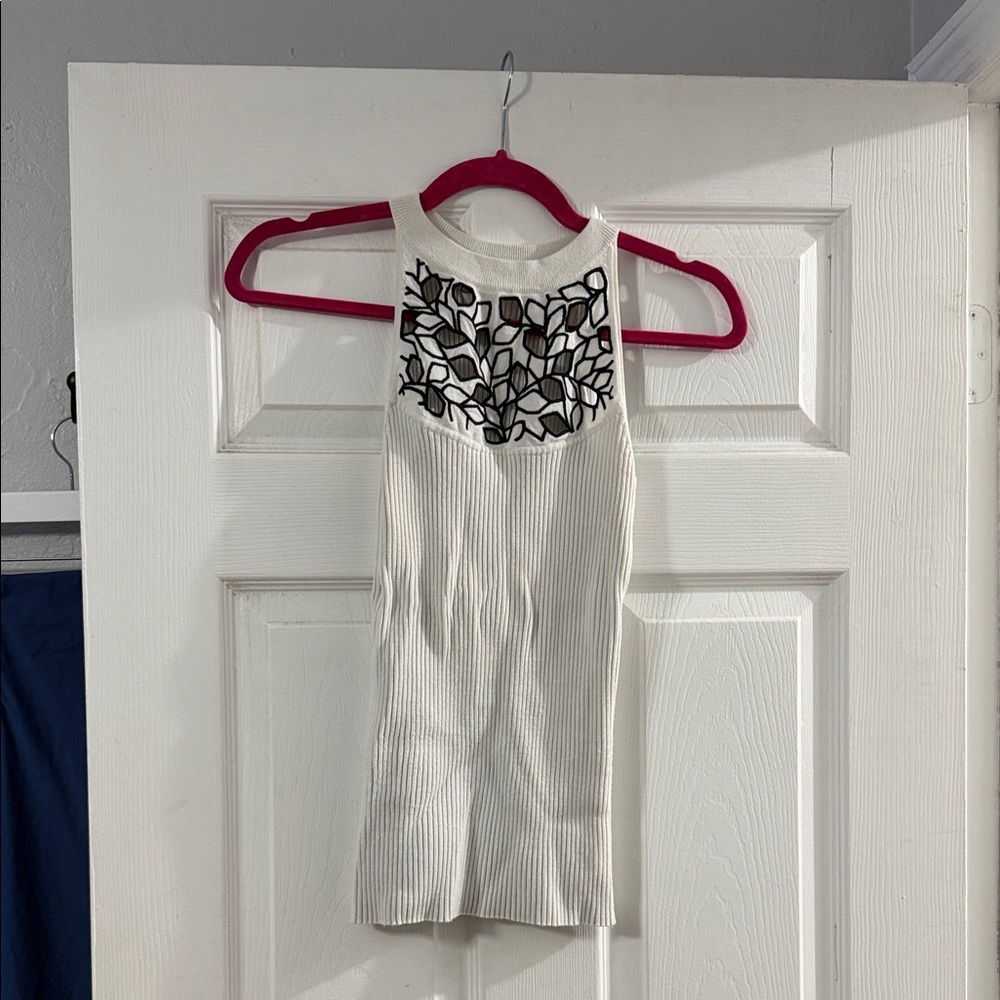 White House Black Market Cream Ribbed Muscle Top with Black Leaf Detail